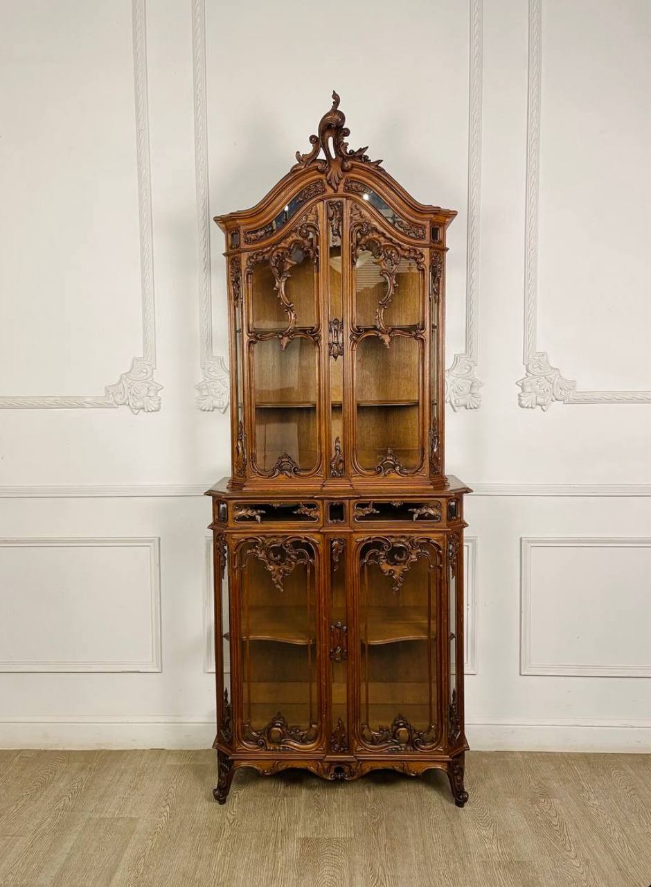 Антикварные витрины