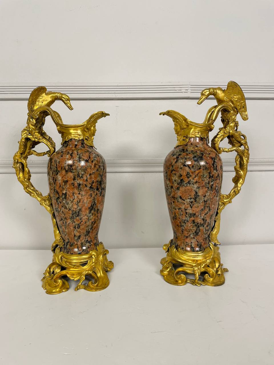 Антикварные кувшины