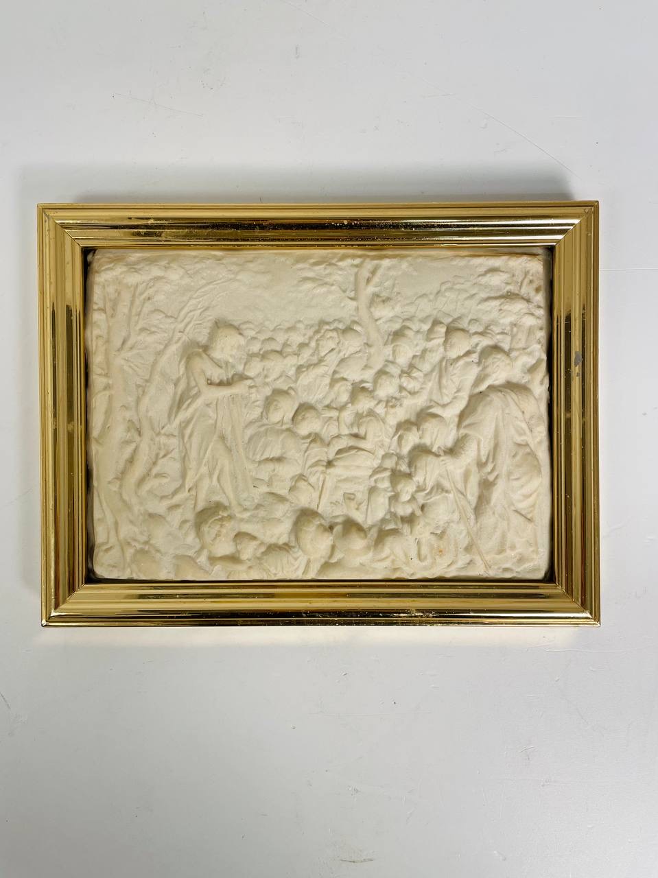 Антикварный барельеф