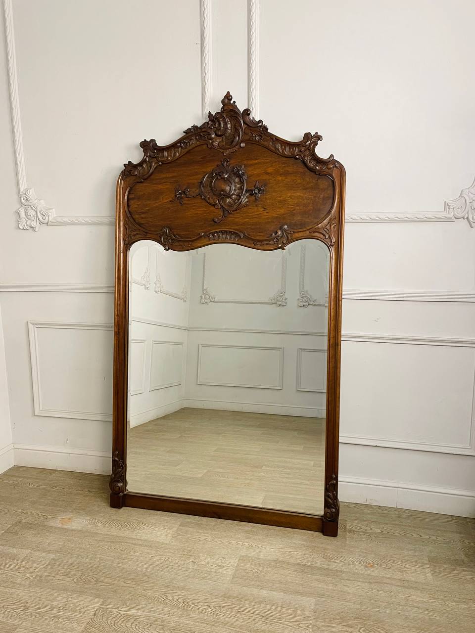 Антикварное зеркало Louis XV