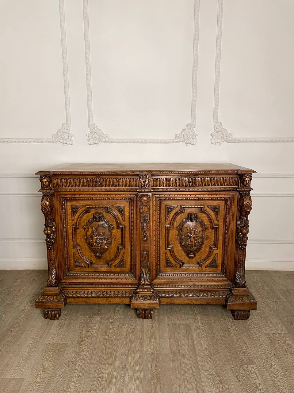 Антикварный высокий комод Wirth Frères