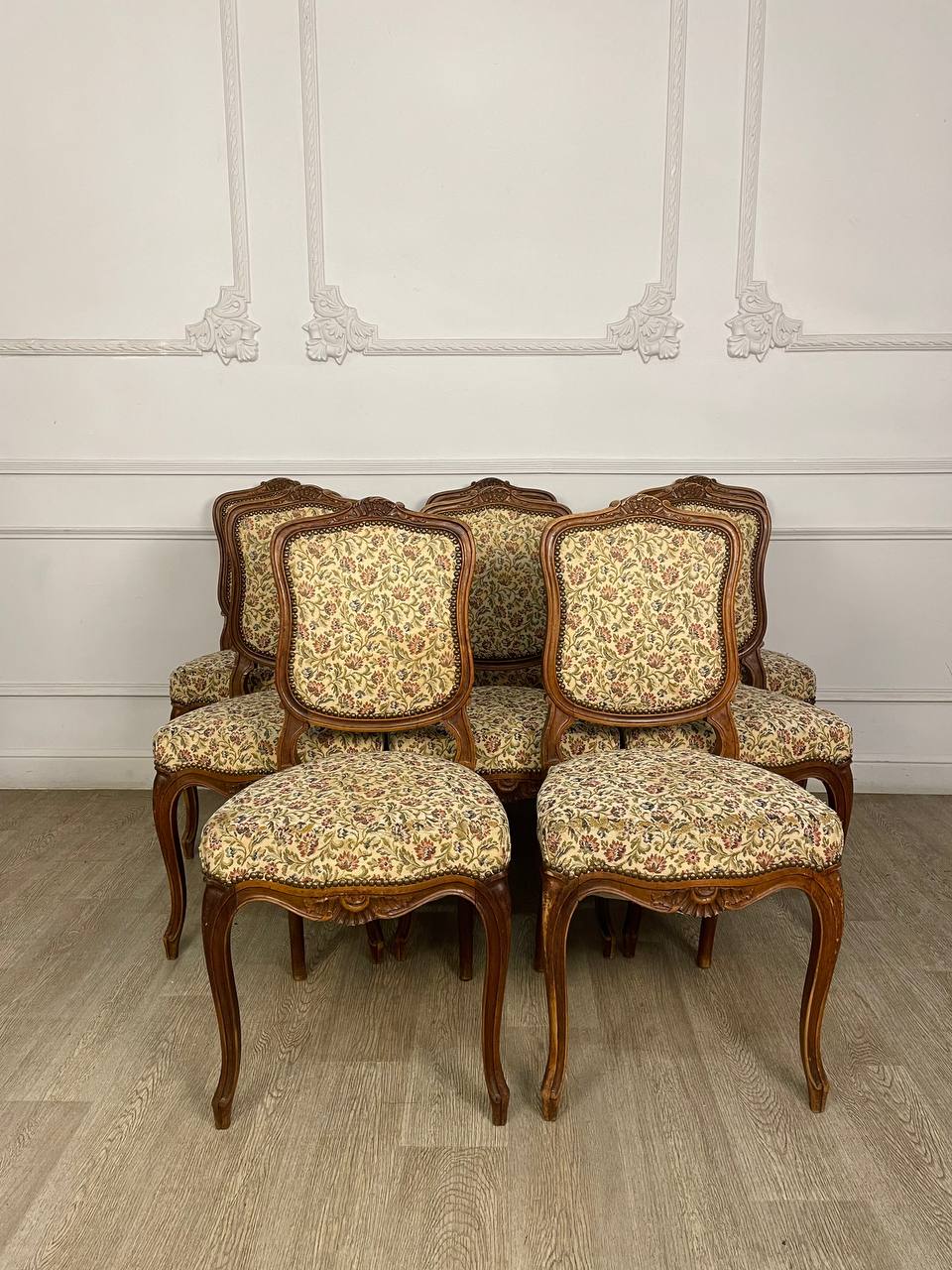 Антикварные стулья в стиле Луи XV