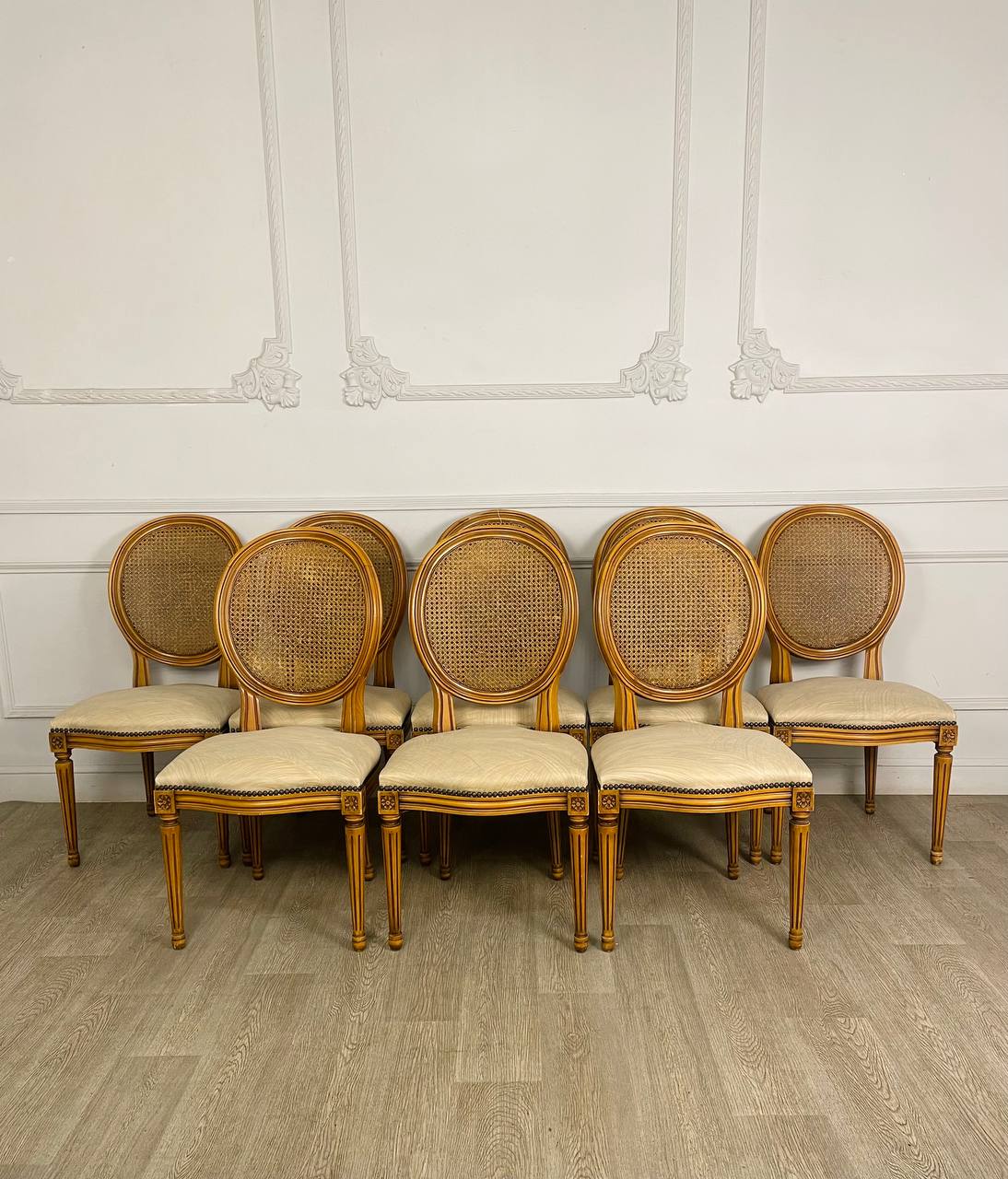 Комплект стульев «Медальон»