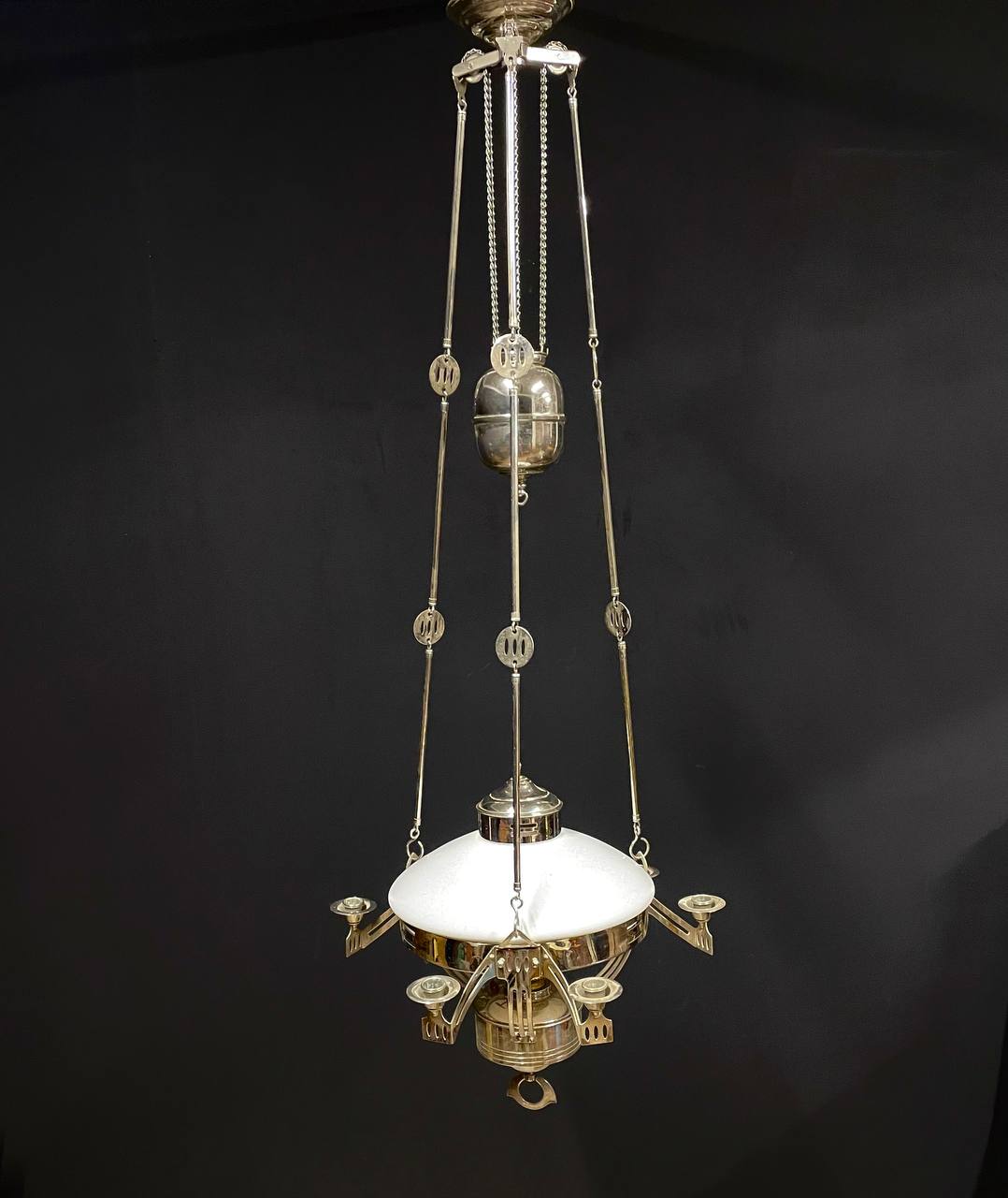 Керосиновая люстра в стиле Модерн