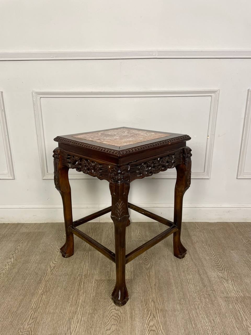 Столик в стиле Шинуазри