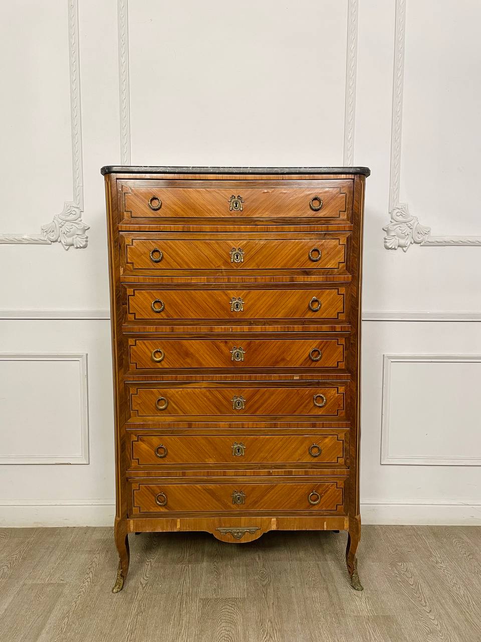 Высокий комод «Неделька»