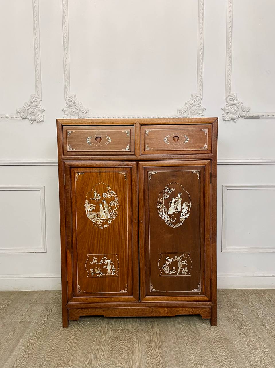 Шкафчик Шинуазри