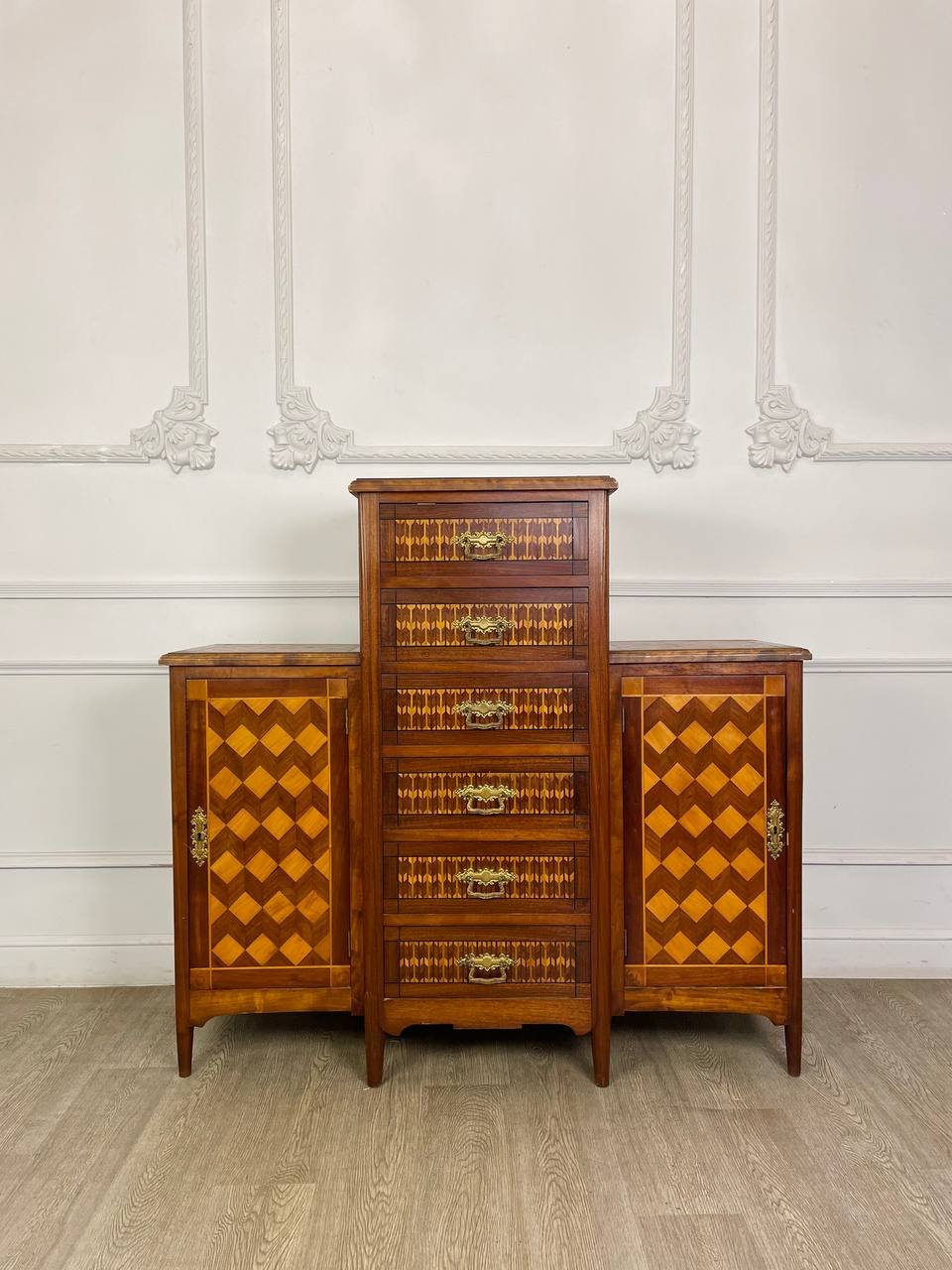 Комод "Шахматная Королева"