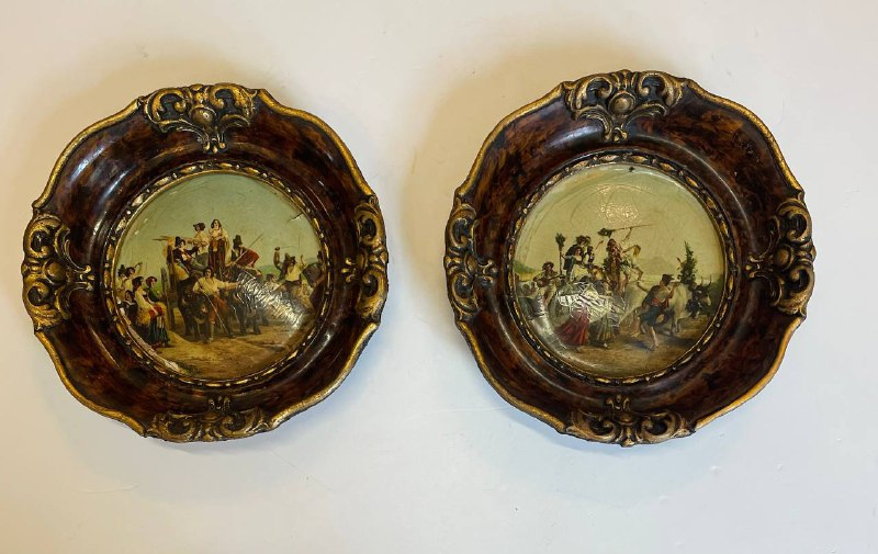 Пара декоративных тарелочек