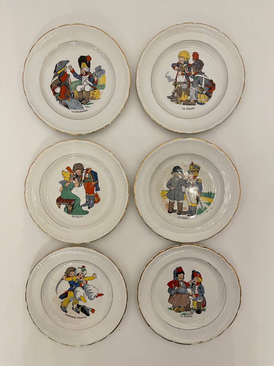 Комплект винтажных тарелочек