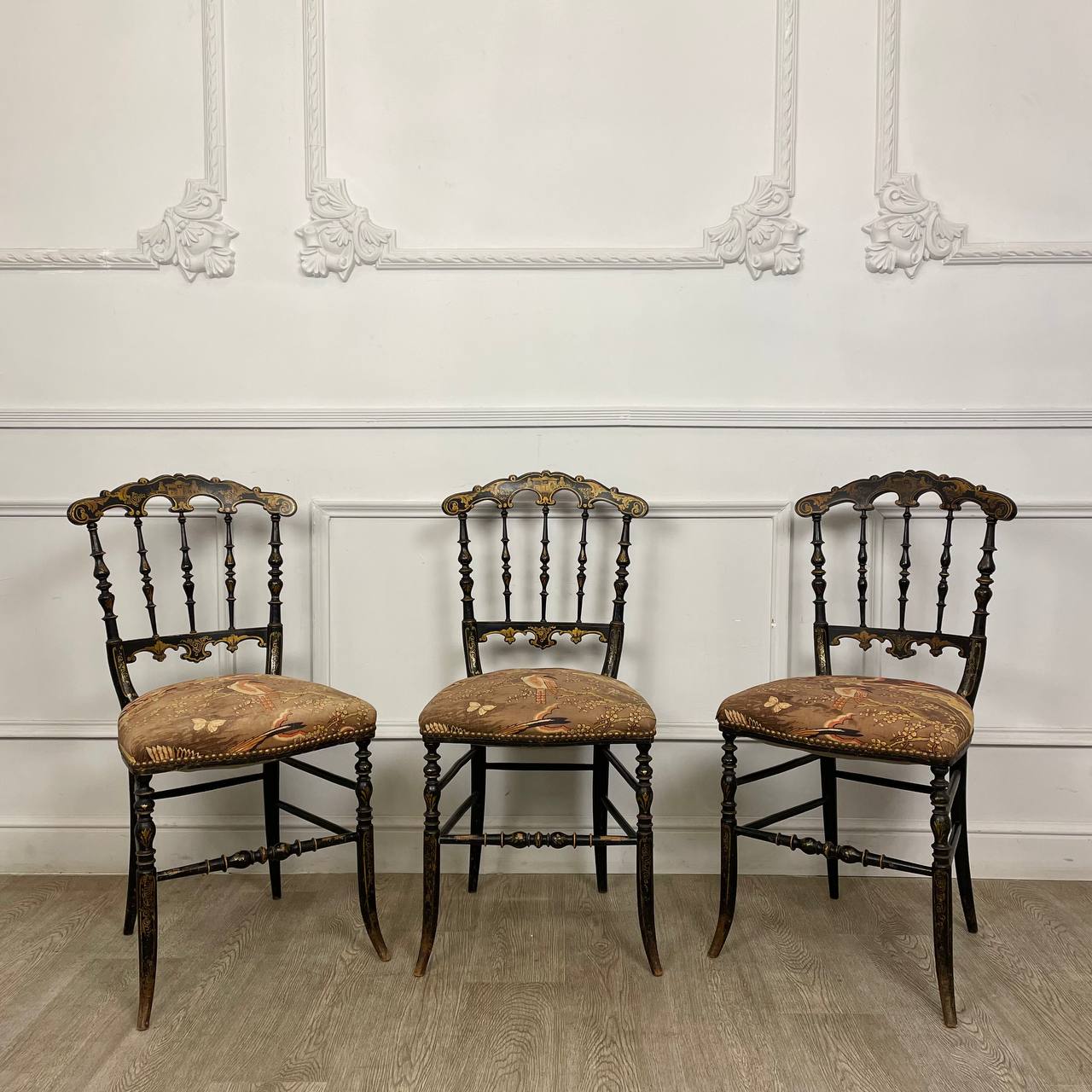 Антикварные стульчики 3 шт в стиле Шинуазри