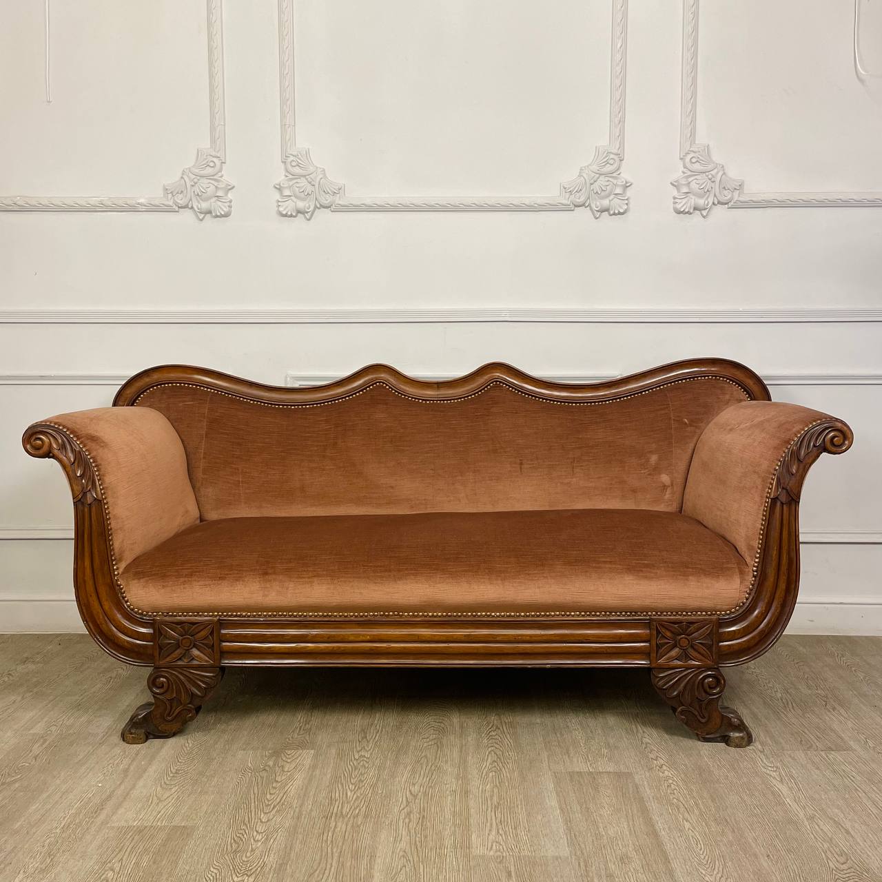 Диван Антикварный конца XIX века