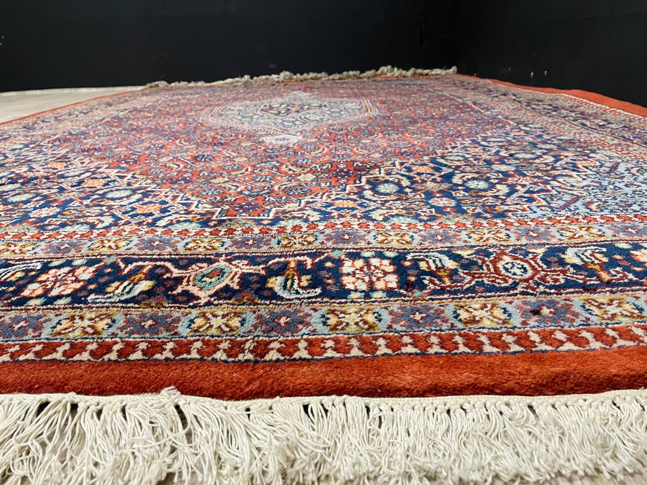 Старинный персидский ковёр