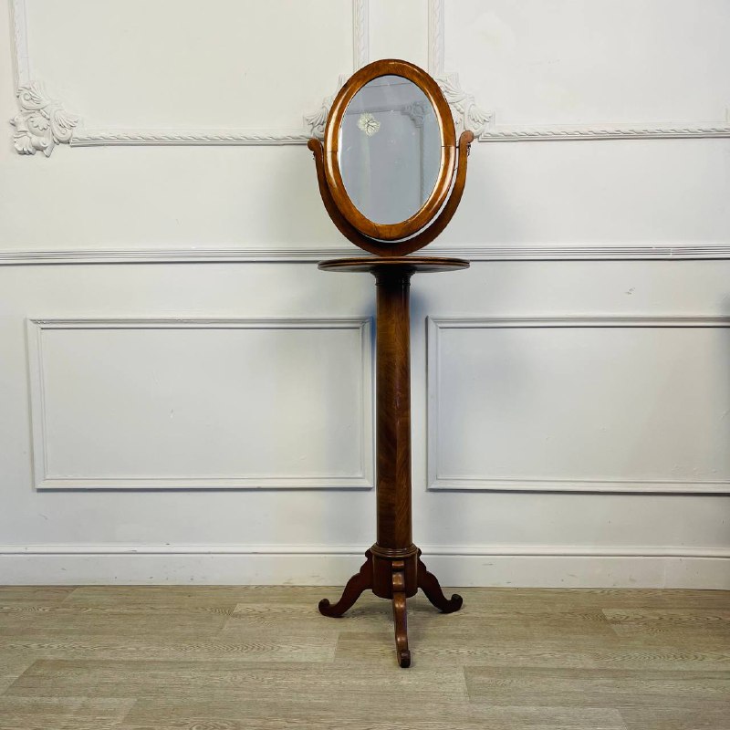 Антикварное зеркало