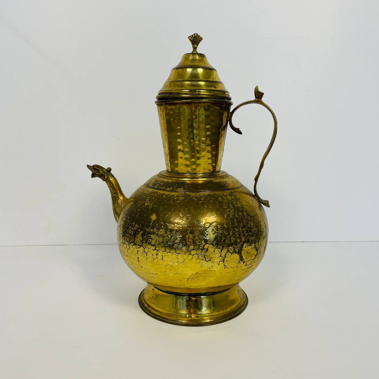 Старинный кувшин