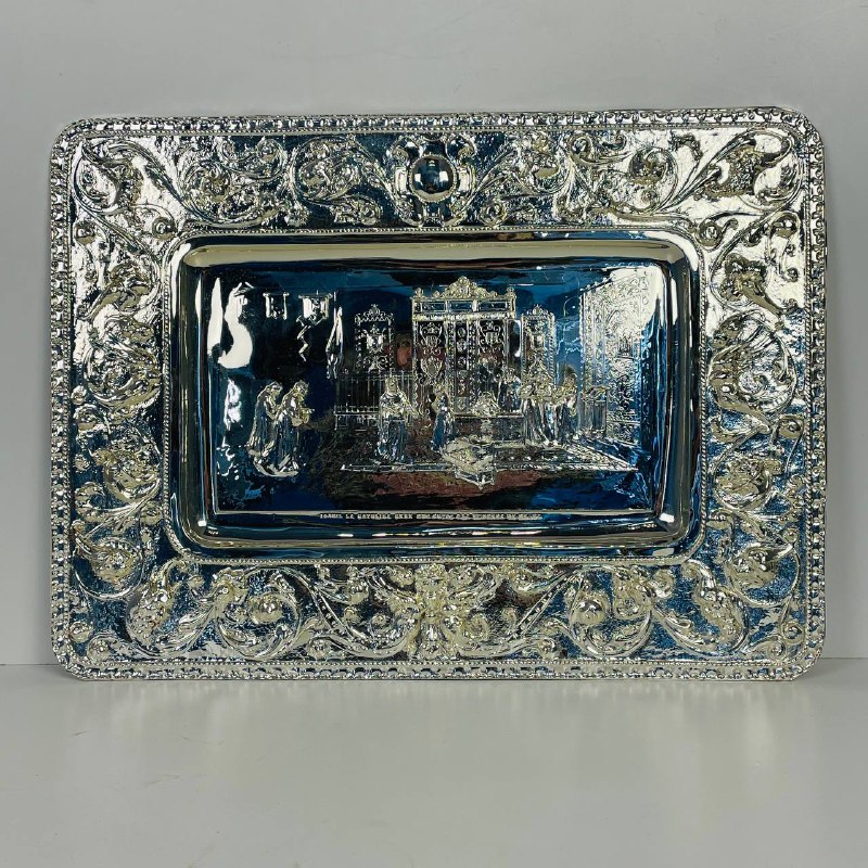 Винтажное блюдо.