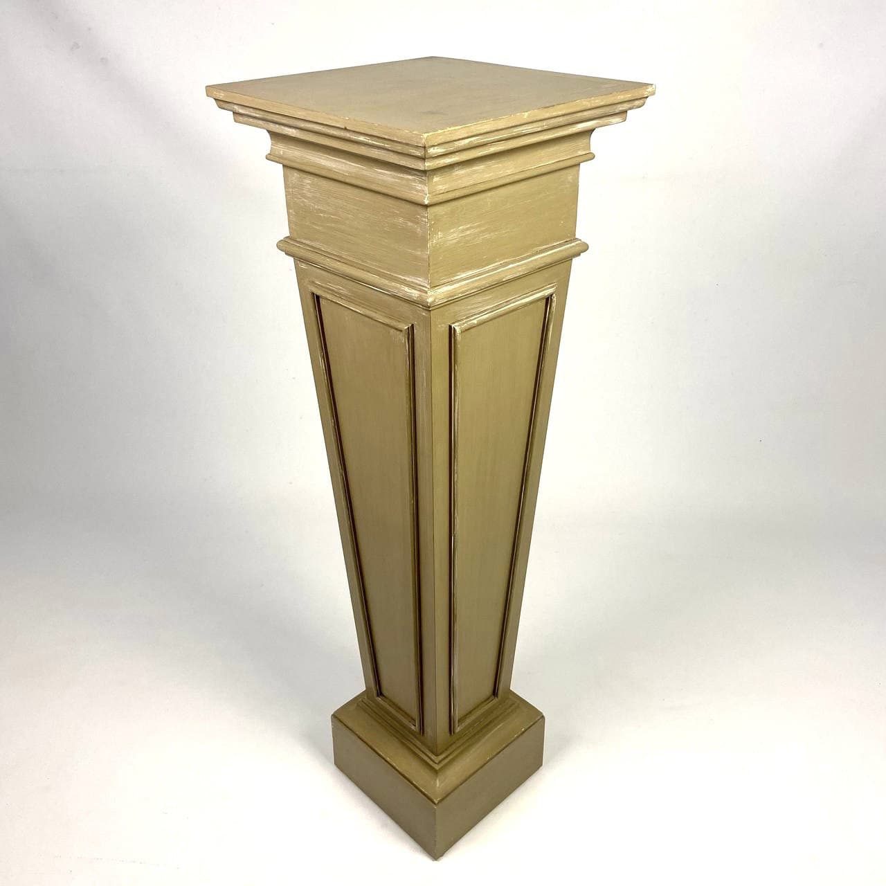 Винтажная колонна-пьедестал второй половины ХХ века.