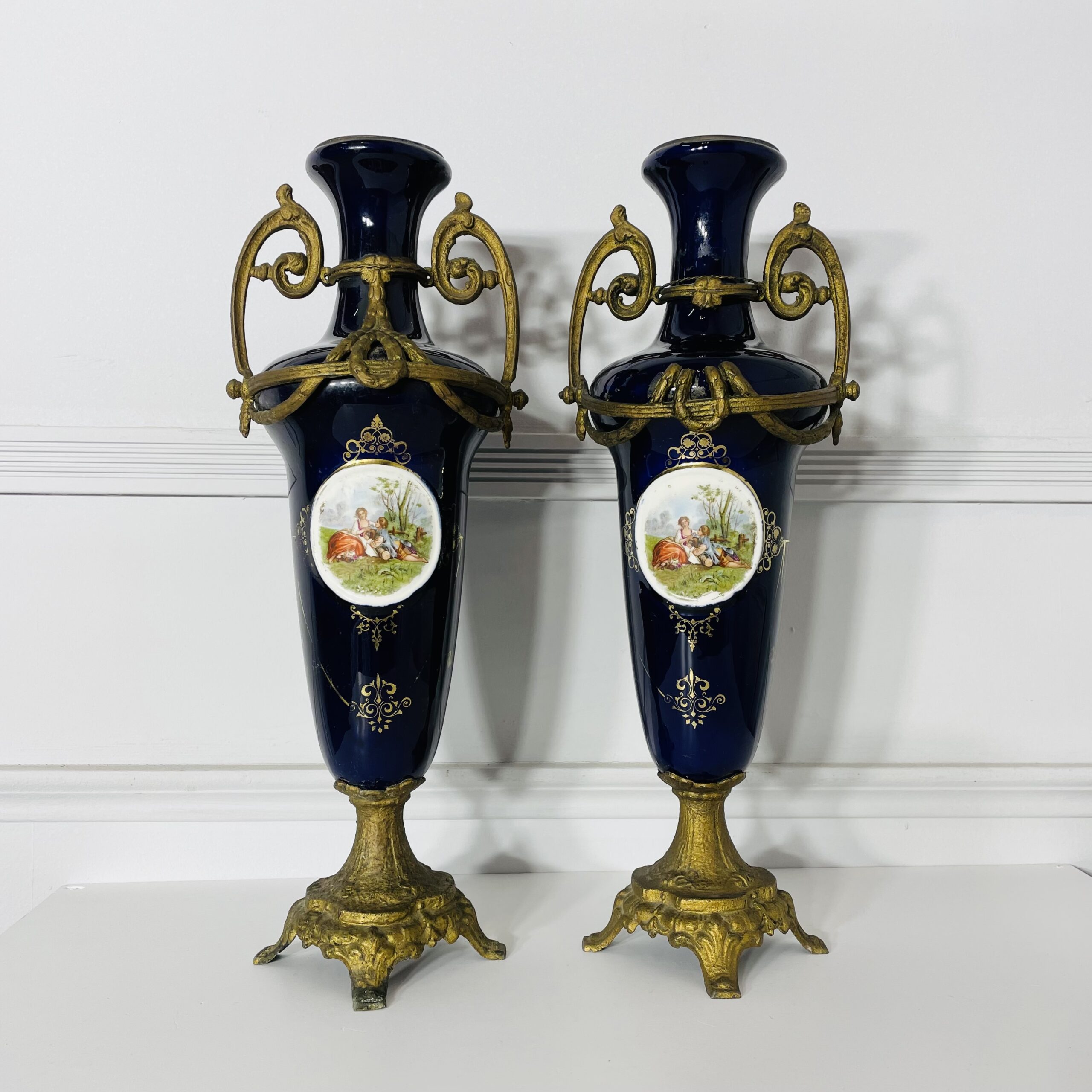 Ваы парные антикварные.