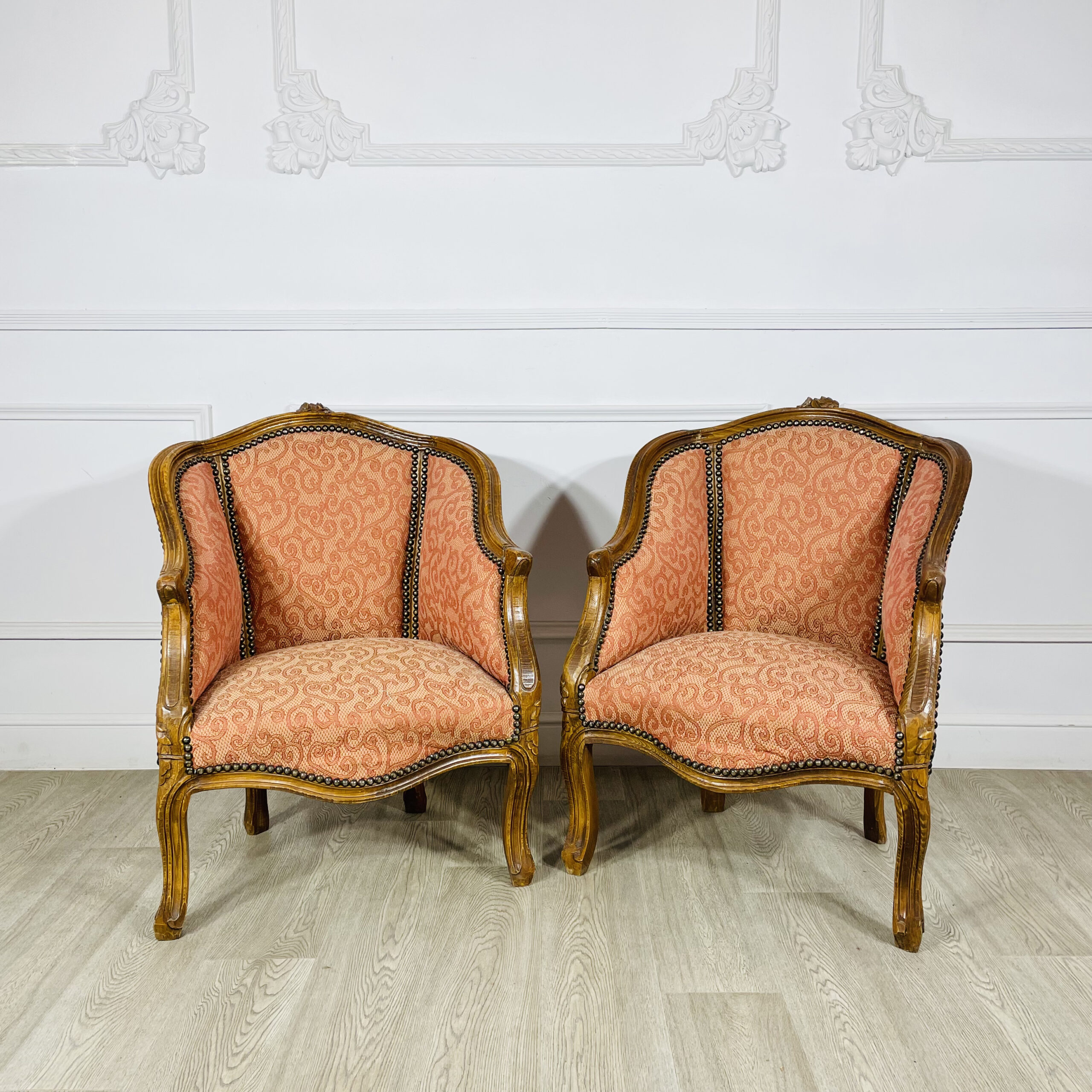 Парные миниатюрные кресла первой половины ХХ века.