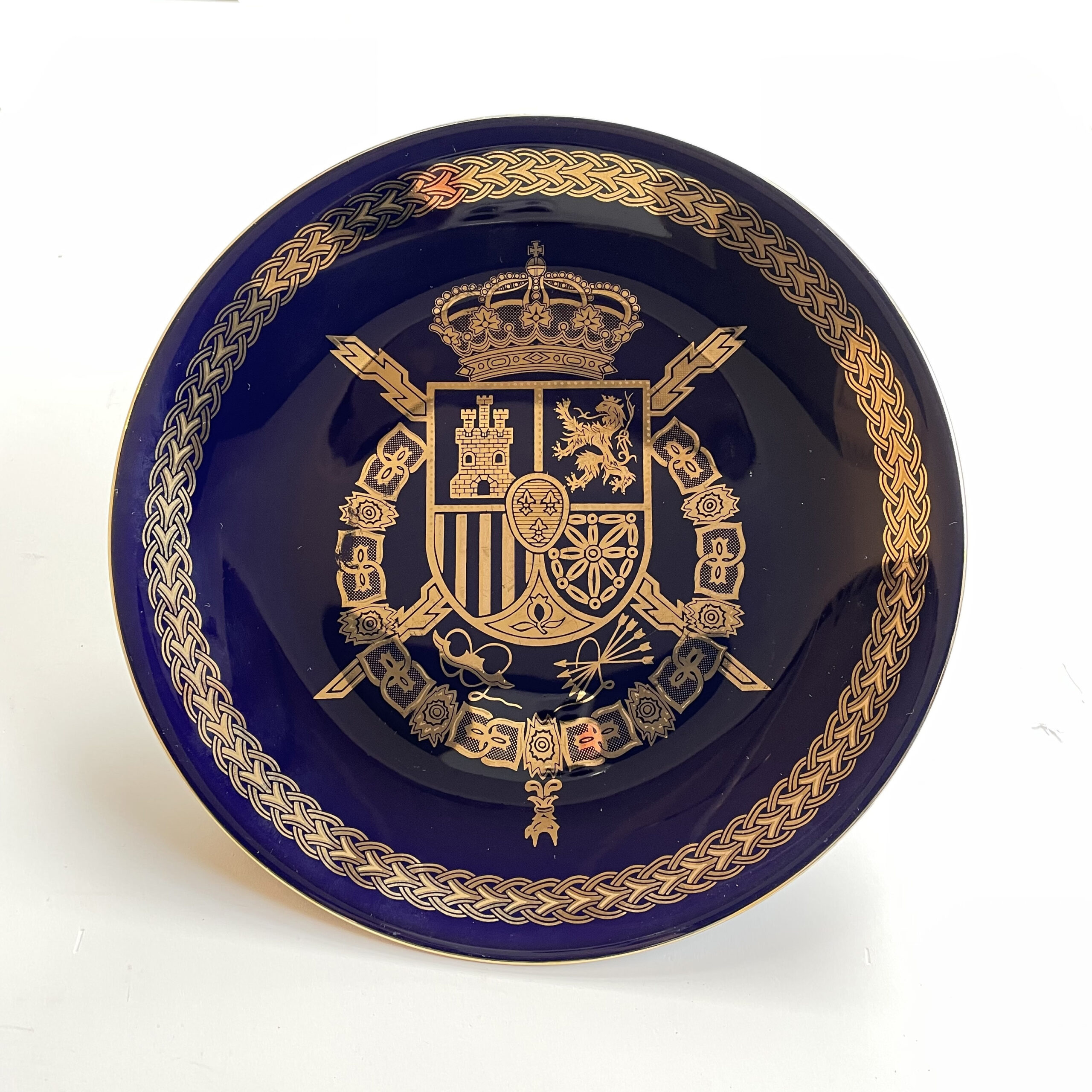 Винтажная тарелка.