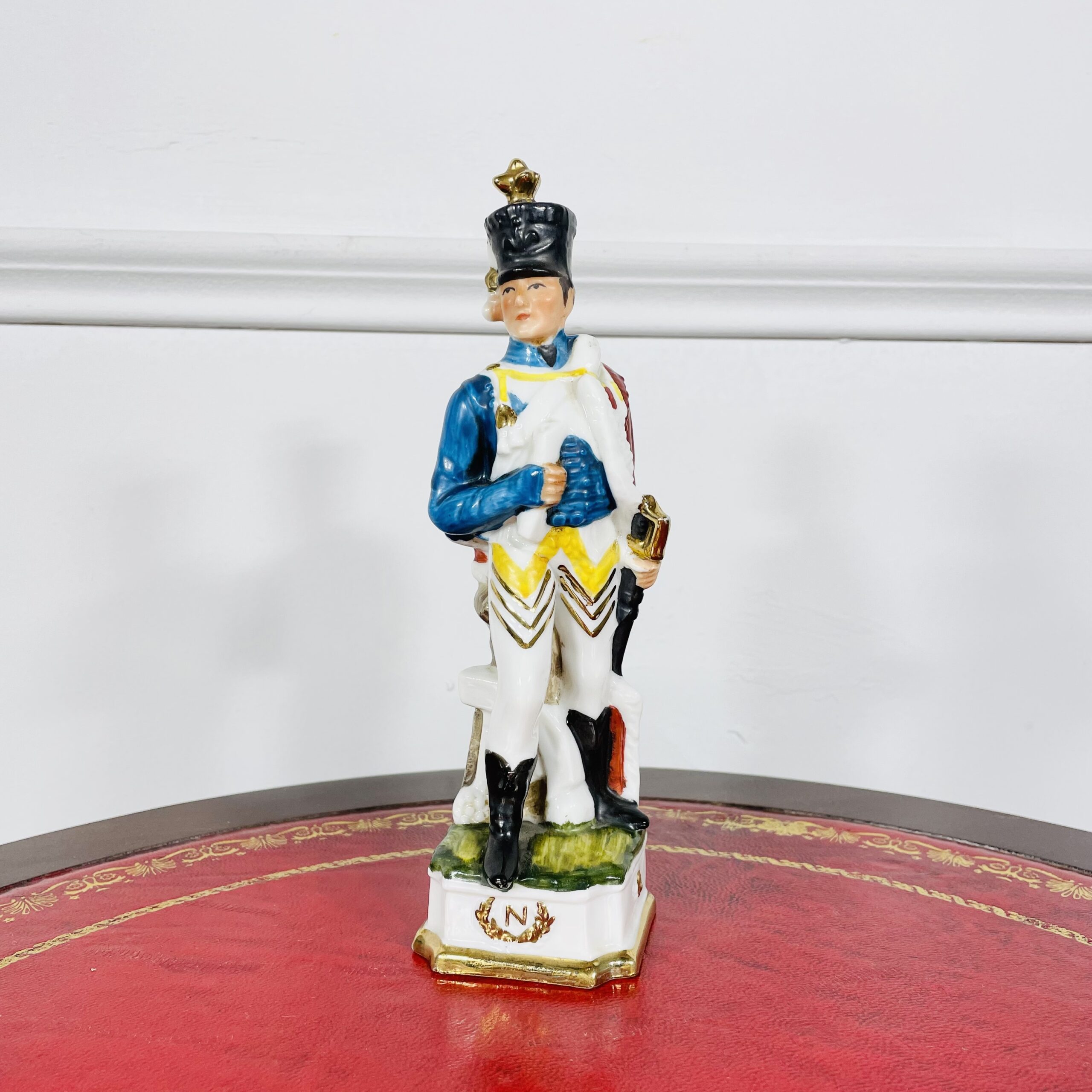 Фарфоровая статуэтка из коллекции «Армия Наполеона I» второй половины XX века