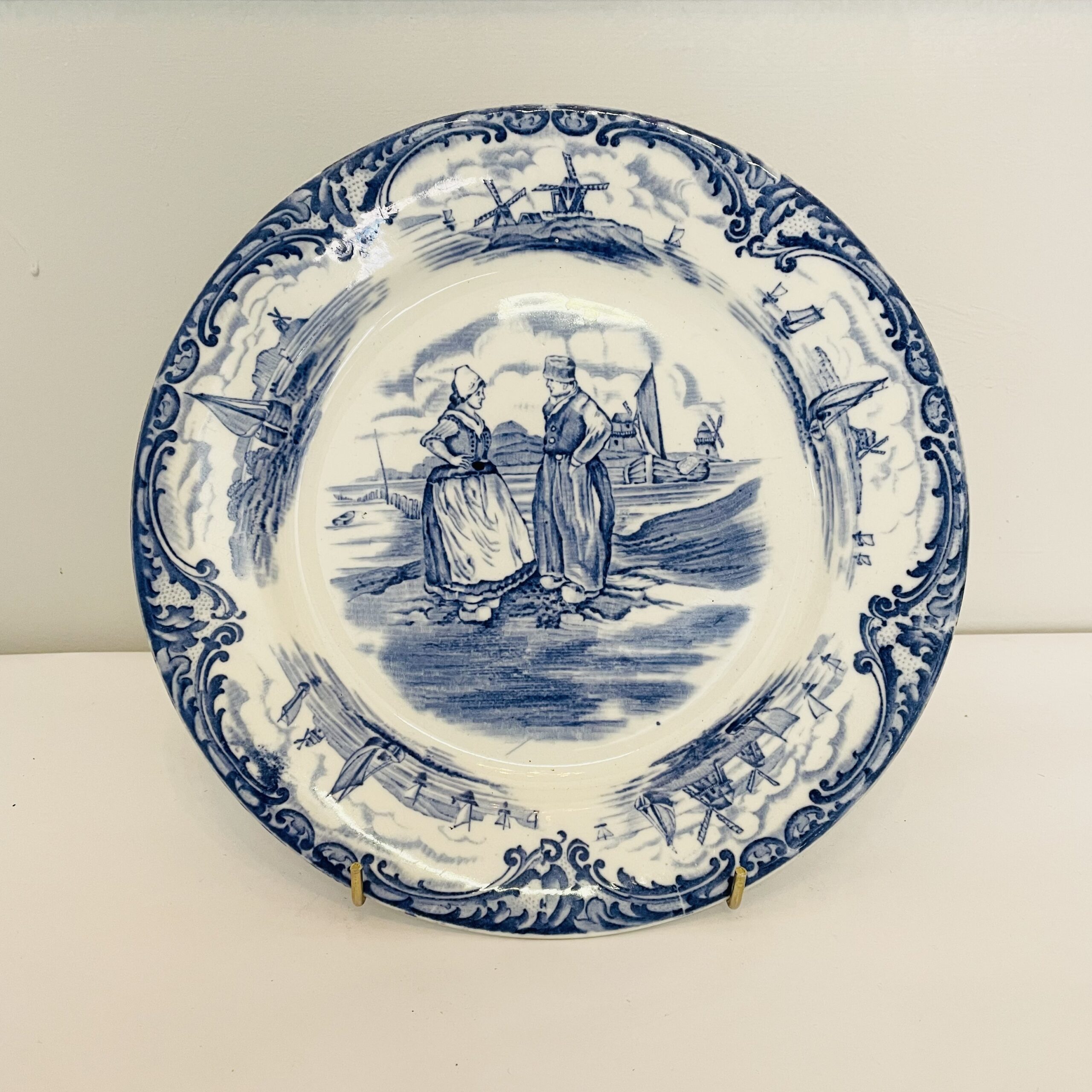 Коллекционная тарелочка Wedgwood.