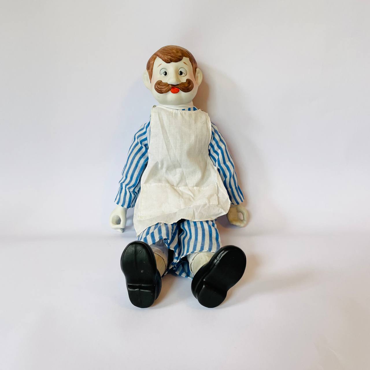 Кукла антикварная керамическая "Пекарь".