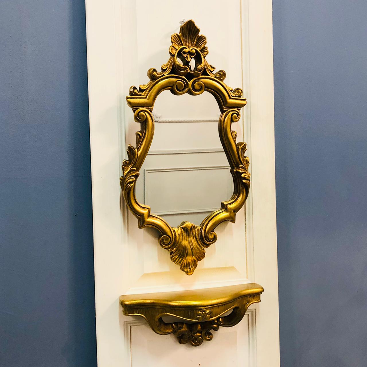 Зеркало винтажное с консолью.