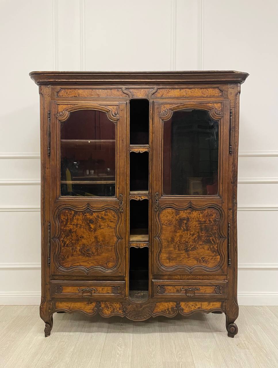 Библиотека старинная XIX век (книжный шкаф)