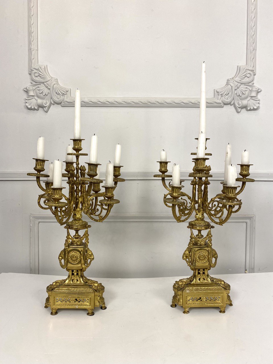 Антикварные подсвечники