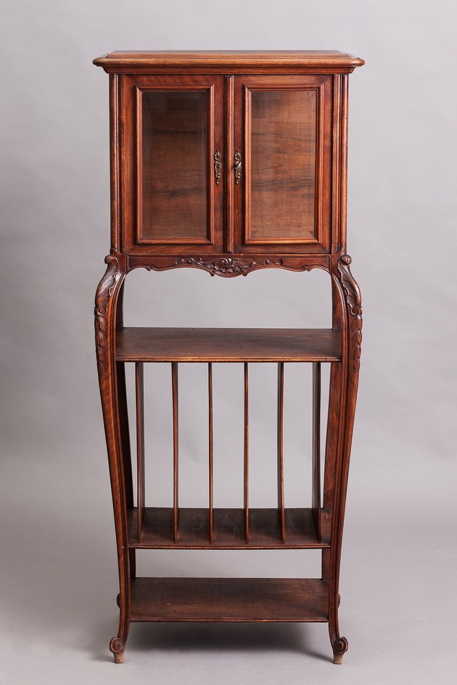 Витрина-этажерка антикварная XIX века.