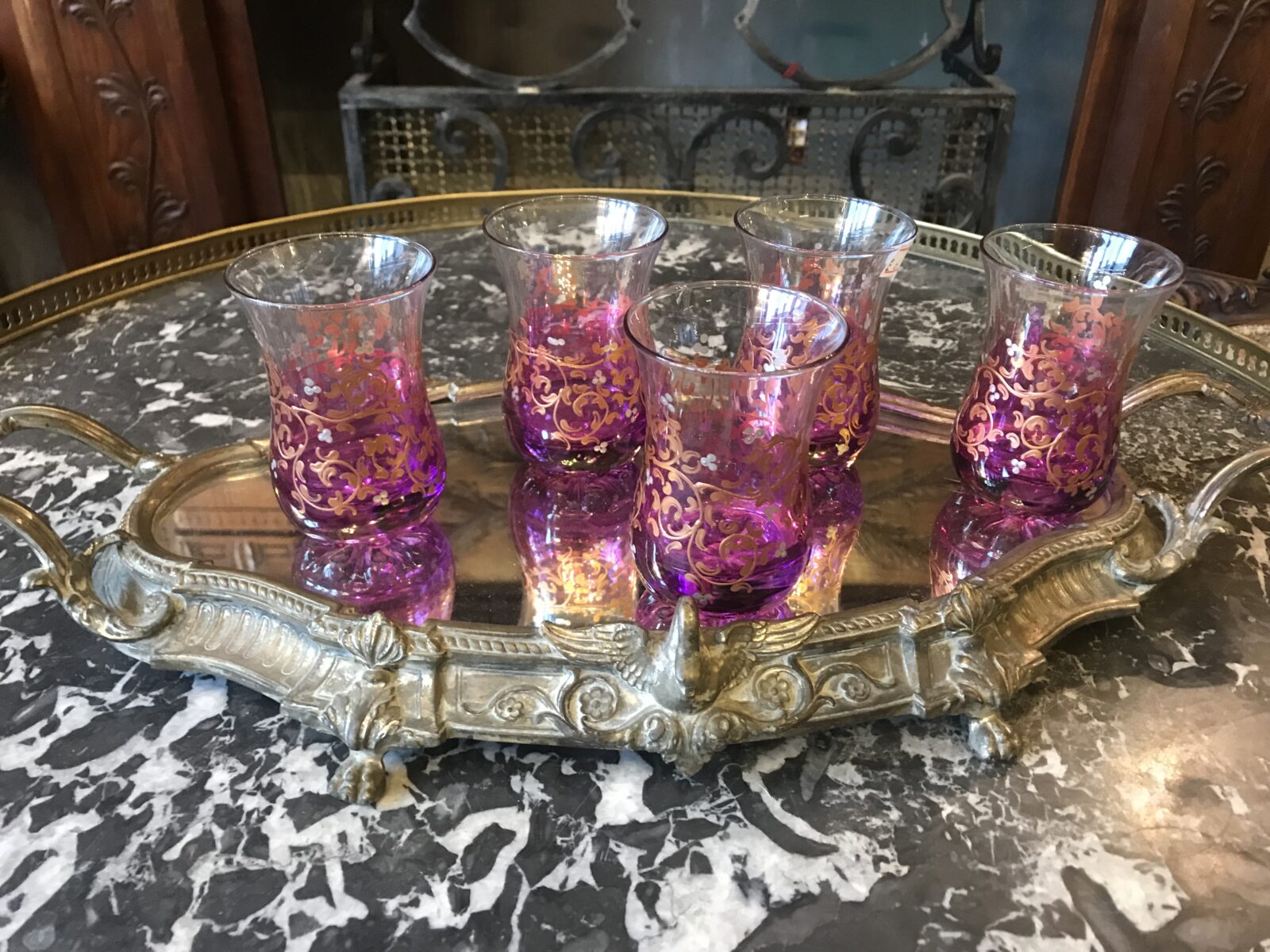 Стаканчики из цветного стекла с ручной росписью, вторая половина XX века.