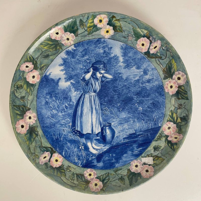 Декоративное блюдо антикварное "У ручья" XIX века.