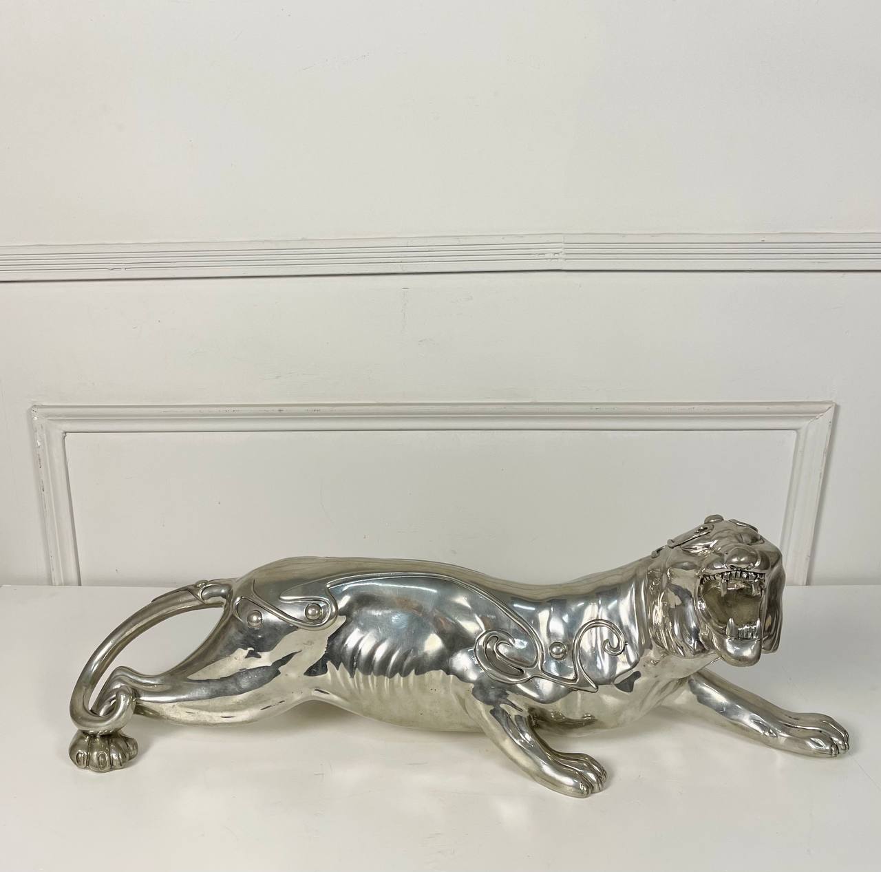 Антикварная скульптура «Пантера»