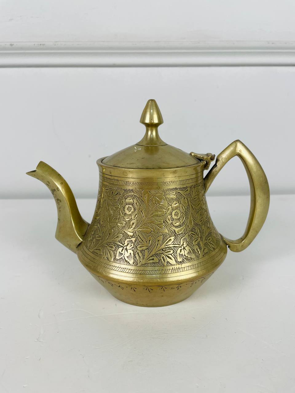 Антикварный азиатский чайник