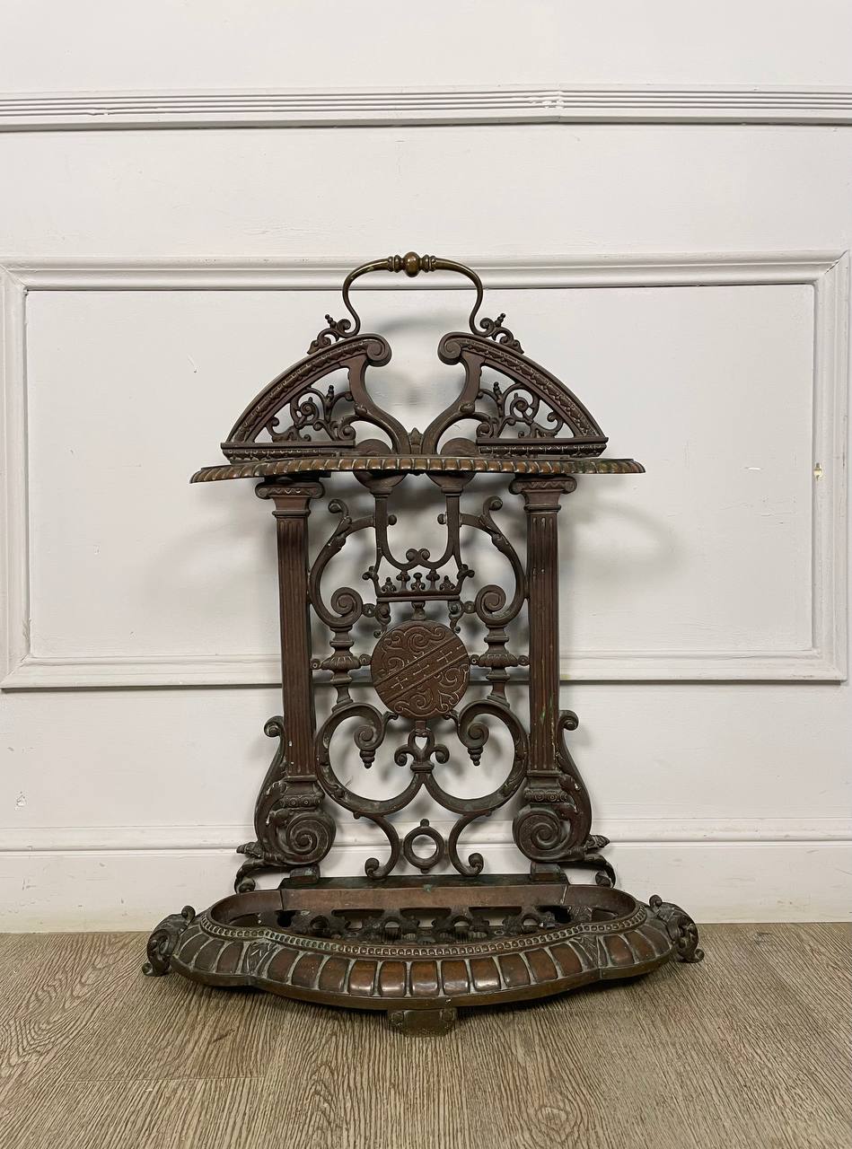 Антикварная зонтница