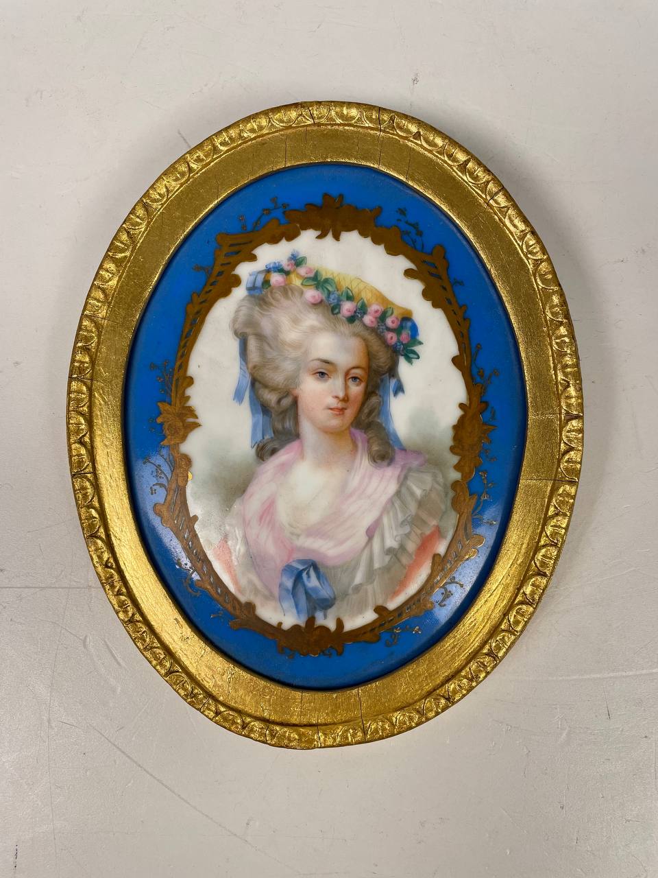 Антикварный фарфоровый пласт «Портрет Королевы Марии Антуанетты»